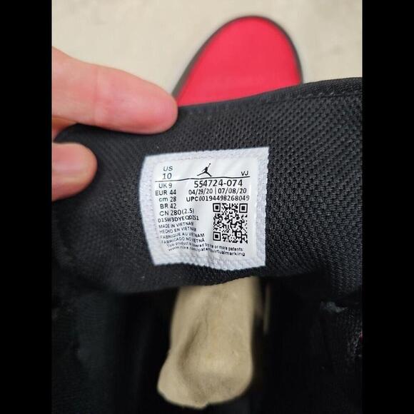 NIKE AIR JORDAN 1 MID ‘BANNED’ RED MEN’S SIZE 10 With COA Legitmark - Picture 14 of 15